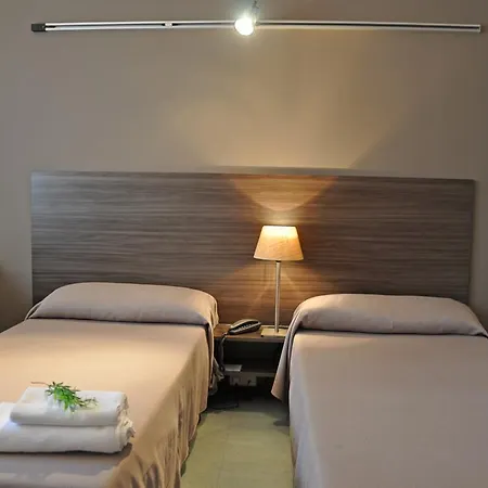 Residencia D'investigadors Hostel