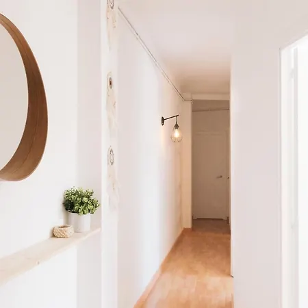 Sunny And Modern Ideal For Groups Apartamento *