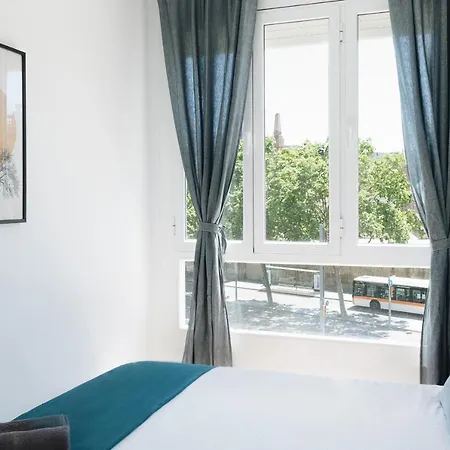 Sunny And Modern Ideal For Groups ברצלונה