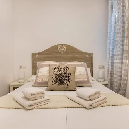 Pere Serafi 2 Bedroom Apartment Barcelona