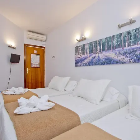Barcelona City Hotel *