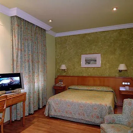 Regencia Colón Hotel 3*