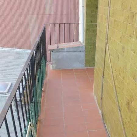 Апартаменты Rustic 2 Bedroom Poble Sec