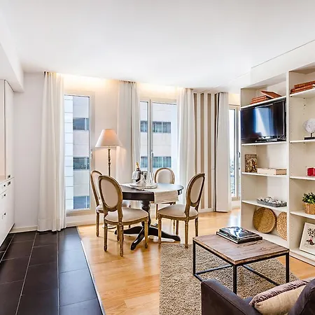Urban District - Rambla & Pool Apartament *