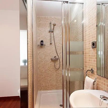 Muntanya - Apartments & One With Balcony Sagrada Familia * Barcelone