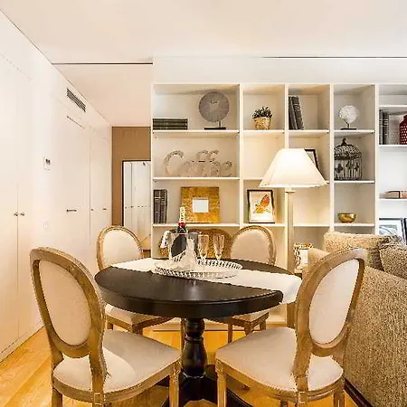 Urban District - Rambla & Pool Apartament