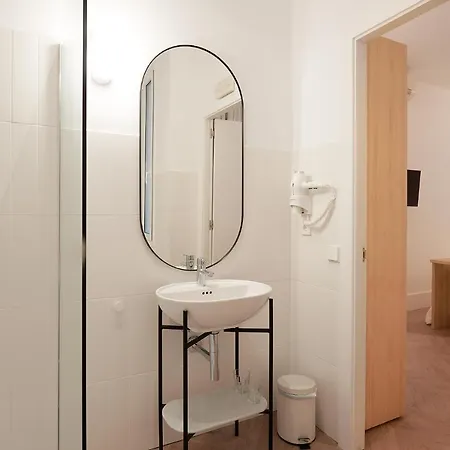 The Mo House Hotel