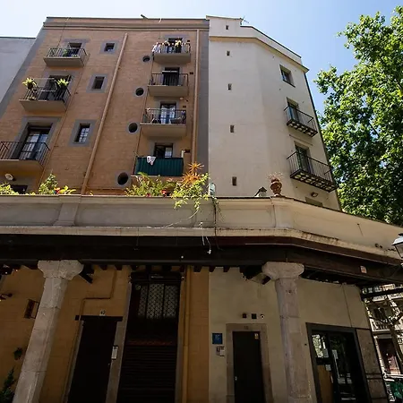 Deco Barcelona-born St. Апартаменты *