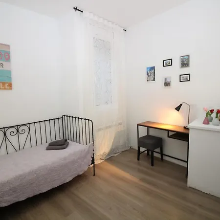 Gran Via Habitación en casa particular *