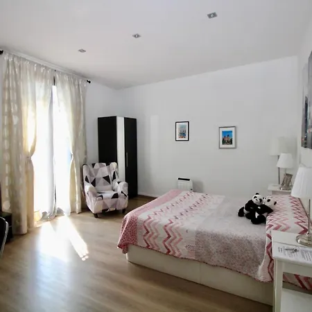 Habitación en casa particular Gran Via *