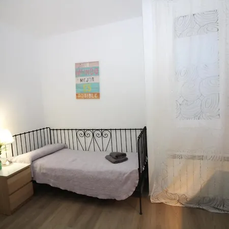 Habitación en casa particular Gran Via *