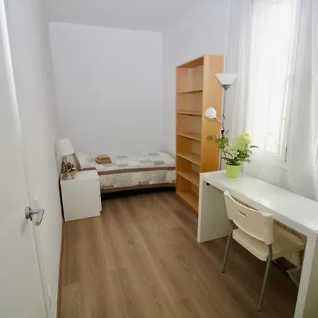 Habitación en casa particular Gran Via *
