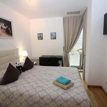 Habitación en casa particular Gran Via *