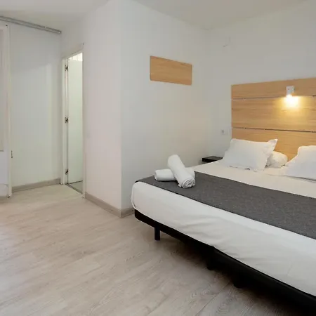 Hostal Easy Sants By Bossh! (adults Only) Barcelona