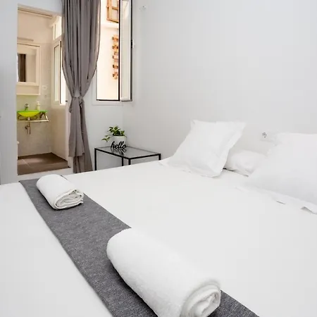 Easy Sants By Bossh! (adults Only) Hostal Barcelona