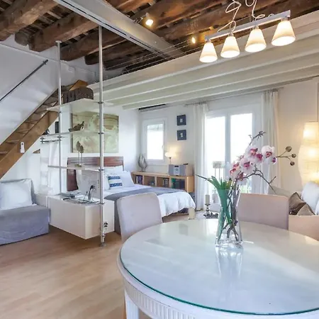 U-nique Monec Apartman Barcelona