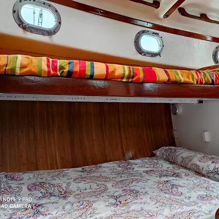 Spacious And Cozy Caribbean Boat In Barcelona With Tour Option Botel Sant Adrià de Besòs