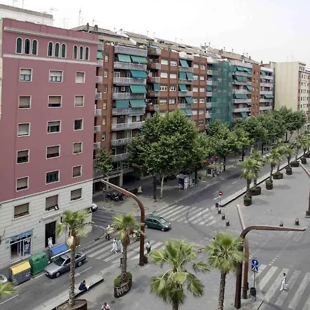 Serennia Sants Apartament