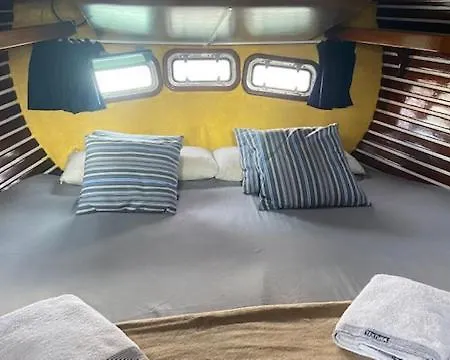 Spacious And Cozy Caribbean Boat In Barcelona With Tour Option * Sant Adrià de Besòs