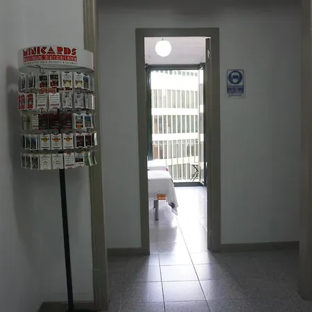 ゲストハウス ペンション カサ ブランカ 2*