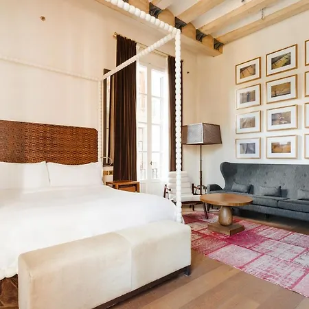 Do Placa Reial Powered By Sonder Hotel