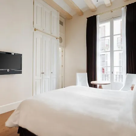 Do Placa Reial Powered By Sonder Hotel Barcelona