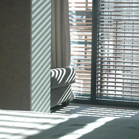 Raval House 3*