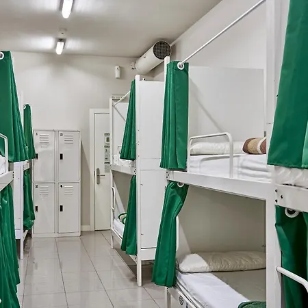 Hostel Hola Eixample Barcelona