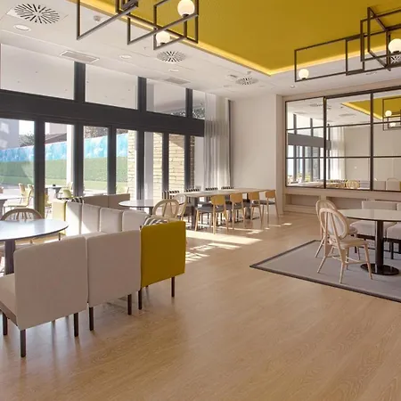 Golden Hotel