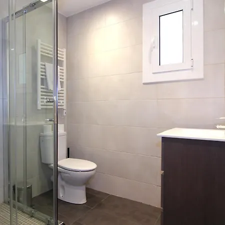 Girona - Modernist Next To Paseo De Gracia *