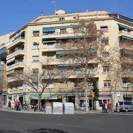 Felip II - Spacious And Quiet Apartments & One With Private Terrace