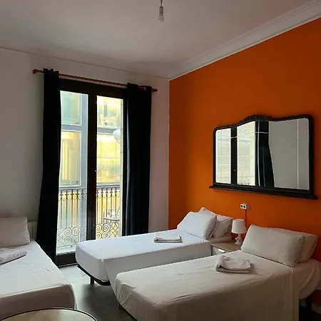 Arosa בית הארחה 2*