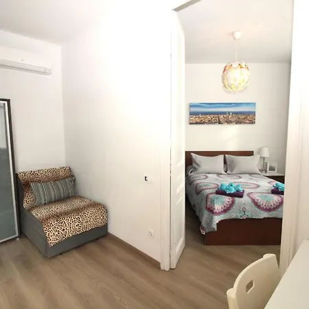 Habitación en casa particular Gran Via *