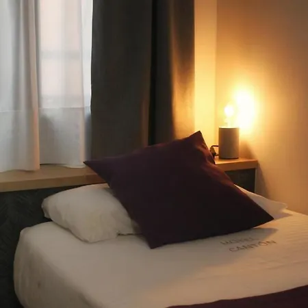 Canton Hotel *