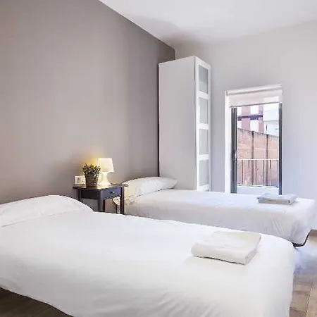 Appartement Fira By Gaiarooms