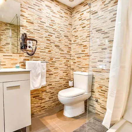 Konukevi Laramond 3*