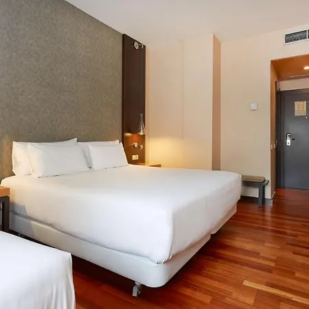 Nh Eixample Hotel
