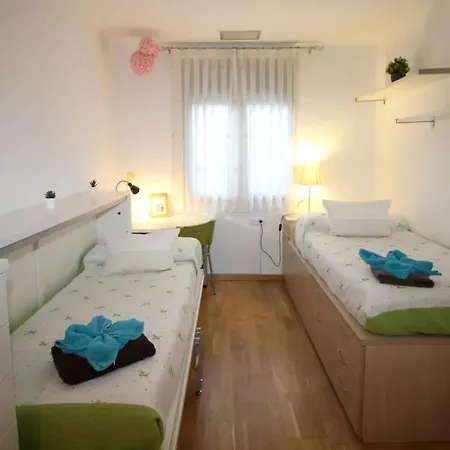 Habitación en casa particular Gran Via *