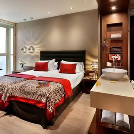 Olivia Plaza Hotel