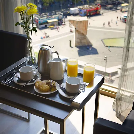 Olivia Plaza Hotel 4*