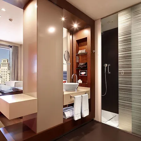 Olivia Plaza Hotel 4*