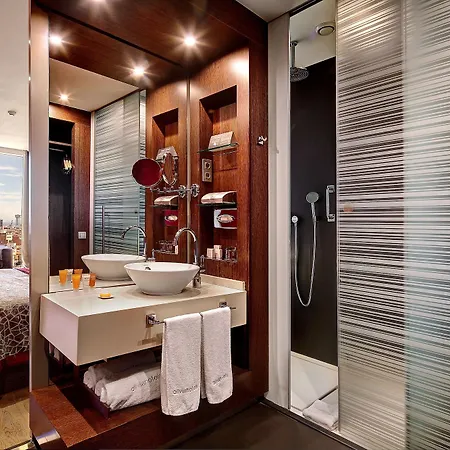 Olivia Plaza Hotel 4*