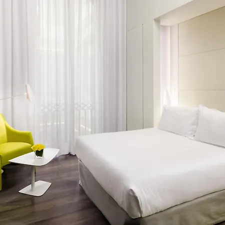 Отель H10 Urquinaona Plaza (adults Only) 4*