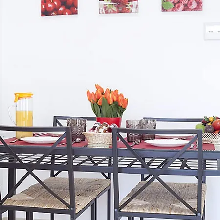 Charmsuites Nou Rambla ברצלונה