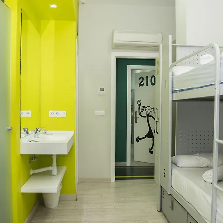 Hostal Bcnsporthostels Barcelona