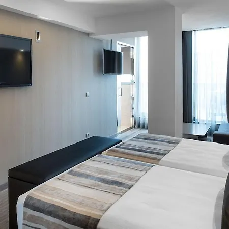 Catalonia Square 4* Sup Hotel