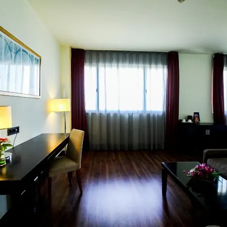 Eurohotel Diagonal Port Барселона