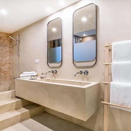 Casa Lirio Barcelona