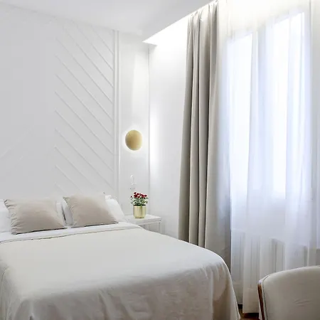Отель Gaudi 3*