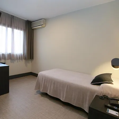Hotel Esplugues 2*